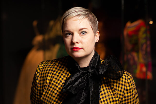 Porträtt Emma Severinsson , lektor i modevetenskap vid Lunds universitet.